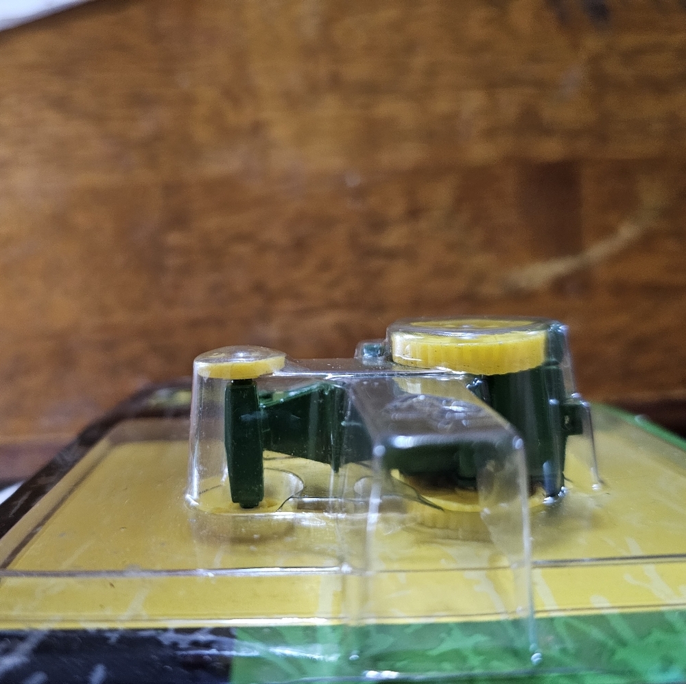 Nip John Deere Waterloo Boy Tractor Diecast Colle… - image 6